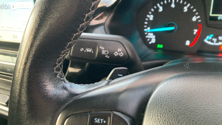 Ford Fiesta 1.0 EcoBoost Zetec 5dr Auto Petrol Hatchback